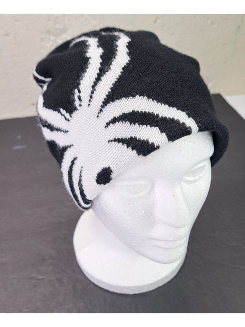 Spyder Black Beanie White Spider Graphic One Size Adult Hat Cap Acrylic Blend